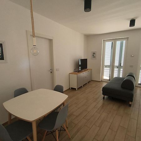 Apartment Near To Como - Donkey'S House Tavernerio Eksteriør billede